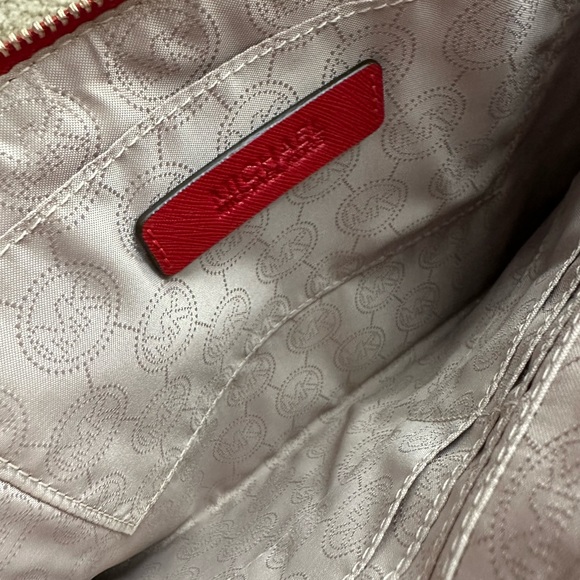 Michael Kors Jet Set Travel XL zip stud clutch wristlet - Picture 3 of 5